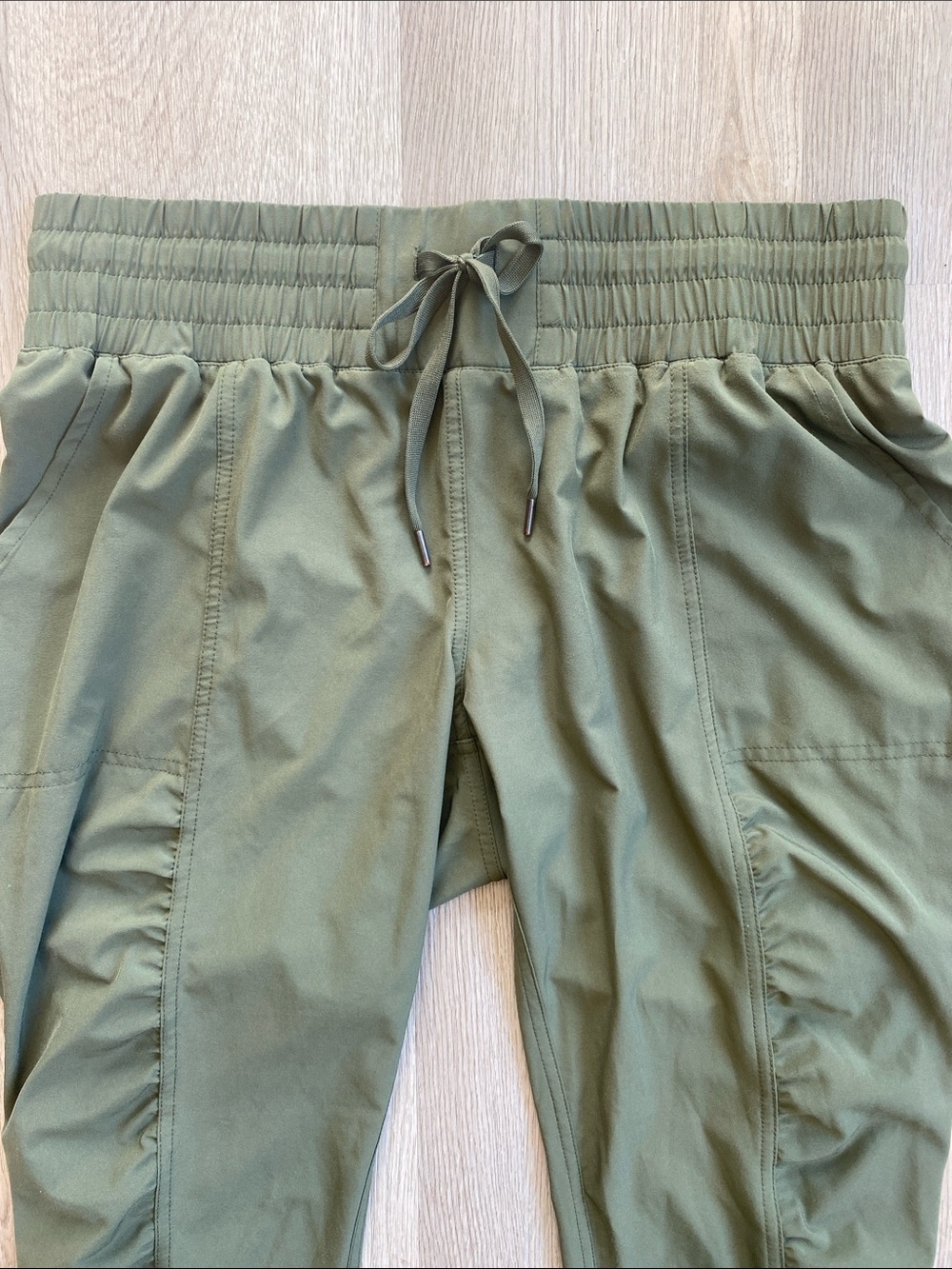 PrAna Olive Green Ruched Tie Hem Crop Pants | Stretch Travel Hiking Joggers M - Picture 3 of 11